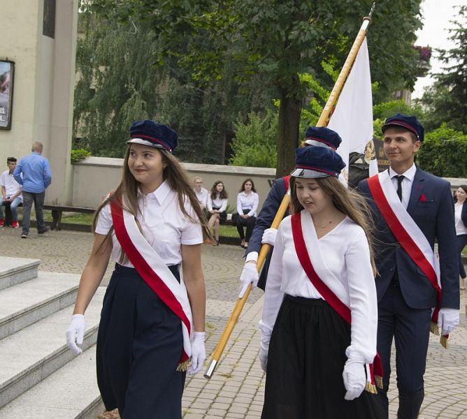 b_800_600_0_00_images_AKTUALNOSCI_jchroscicki_2019_20_2019-09-02_Rozp_roku_szk.jpg