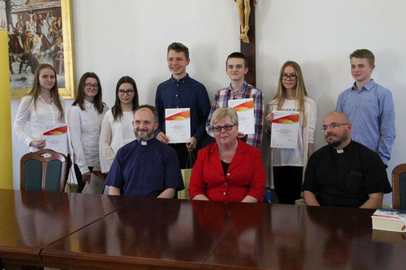 b_800_600_0_00_images_AKTUALNOSCI_mmaksymiuk_2018_Konkurs_Biblijny_ks_SBisek.jpg
